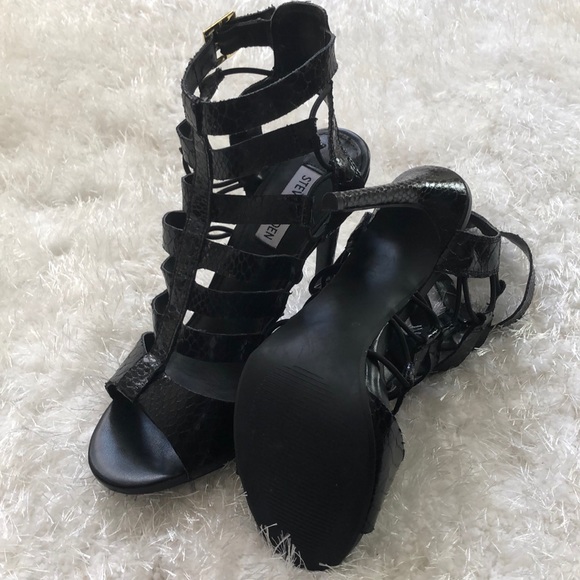 Sandals - Picture 2 of 2